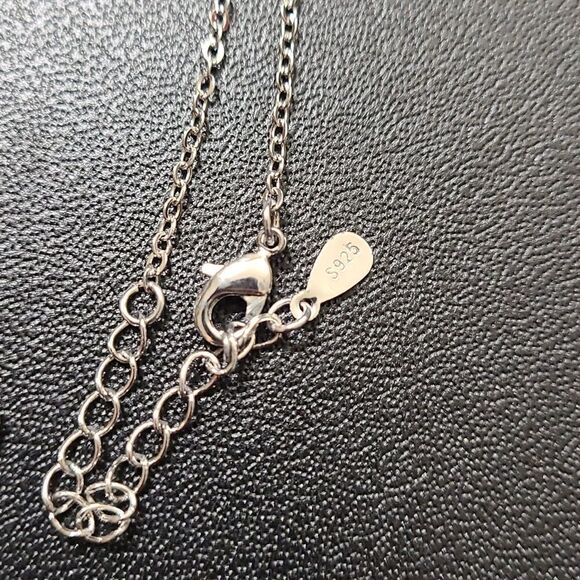 Stainless Steel Delicate Bar Silver Necklace with crystals - Picture 4 of 5